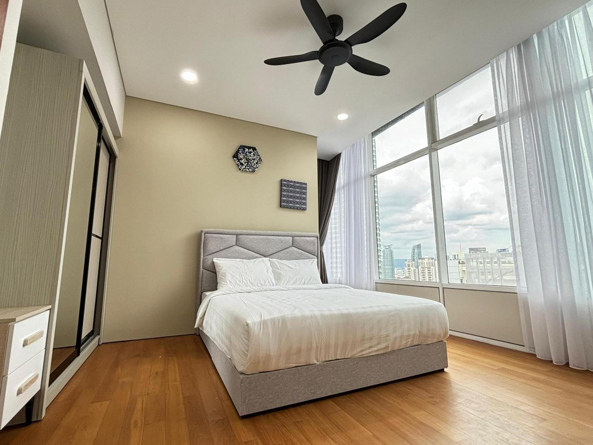 Sky Suites At Klcc By Mitstay กัวลาลัมเปอร์ ภายนอก รูปภาพ