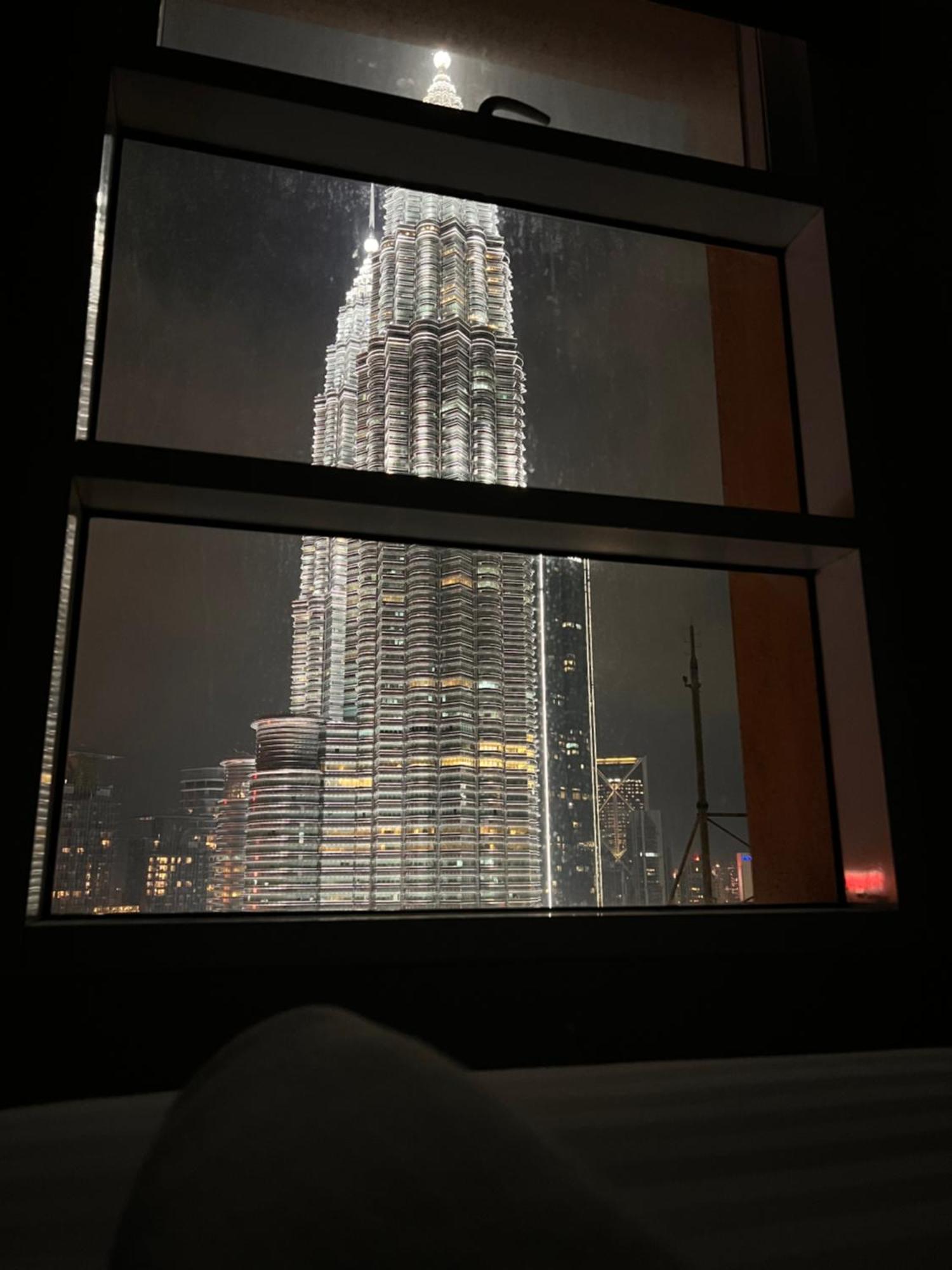 Sky Suites At Klcc By Mitstay กัวลาลัมเปอร์ ภายนอก รูปภาพ