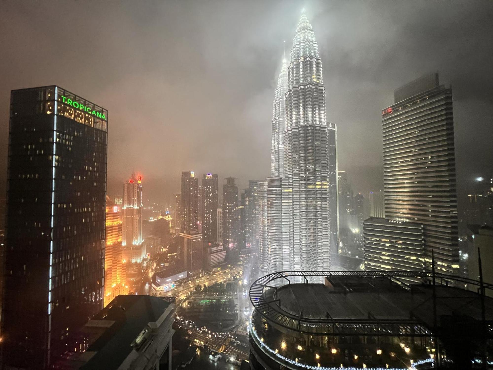 Sky Suites At Klcc By Mitstay กัวลาลัมเปอร์ ภายนอก รูปภาพ
